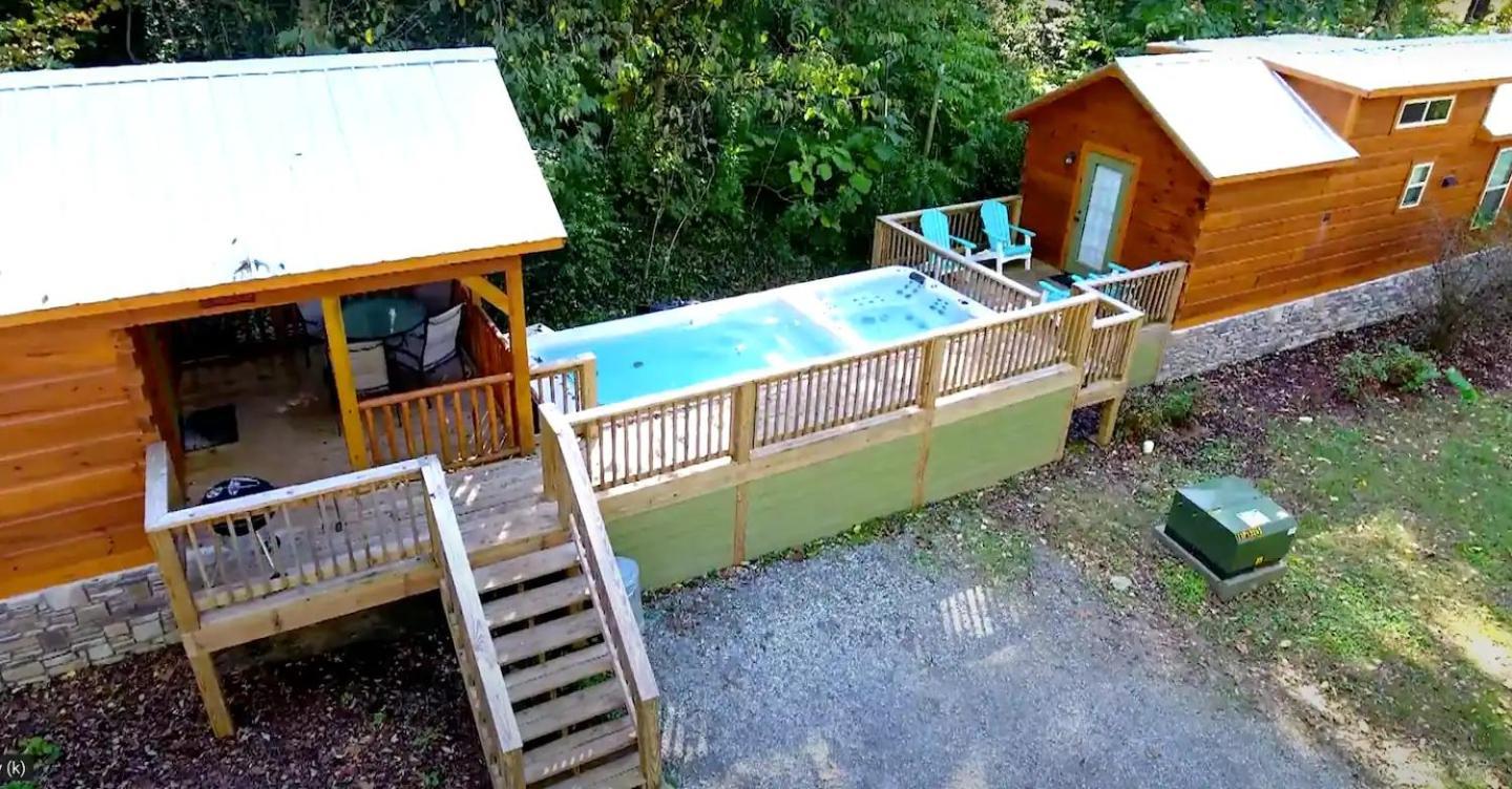 River Cabin Hot Tub & Swim Spa Near Downtown チャタヌーガ エクステリア 写真